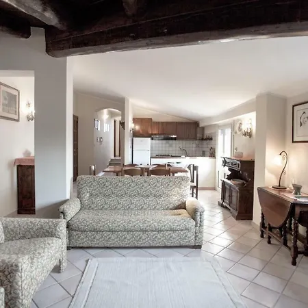 아파트 Skyline Appartament *