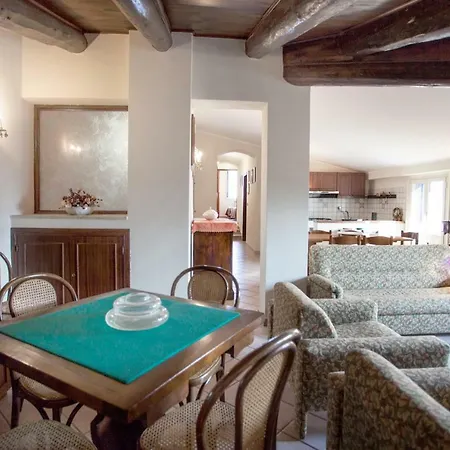 Skyline Appartament 아파트