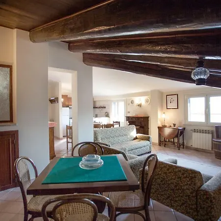 Skyline Appartament 아파트