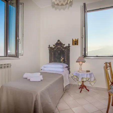 Skyline Appartament * Таормина